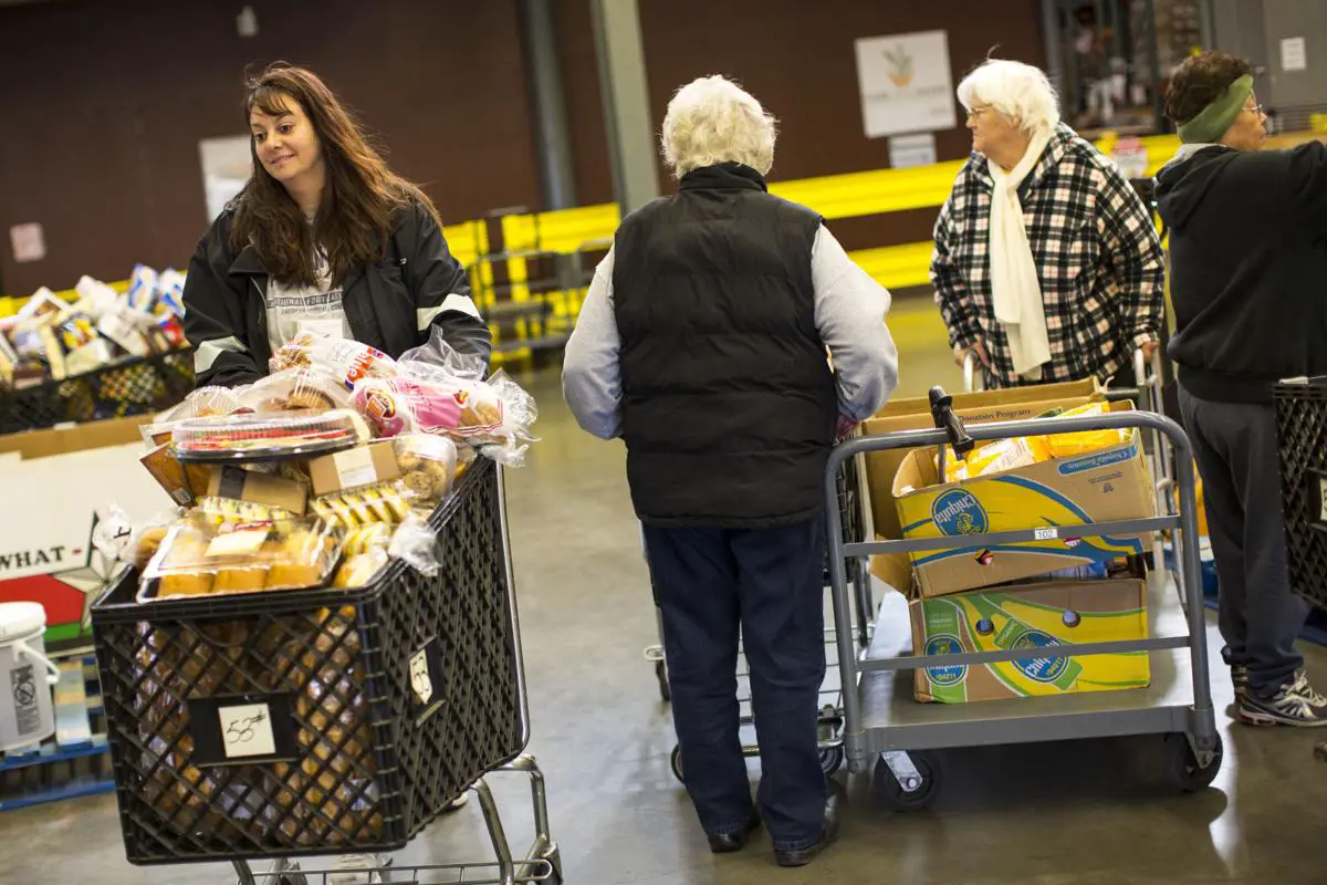 Food stamp cuts likely to increase demands on pantries ...